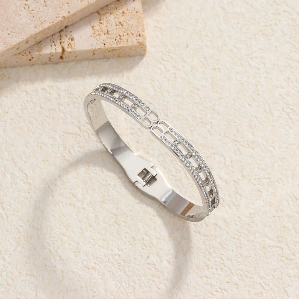 Womens Bracelet Symmetrical Chain Diamond Decoration Jewelry
