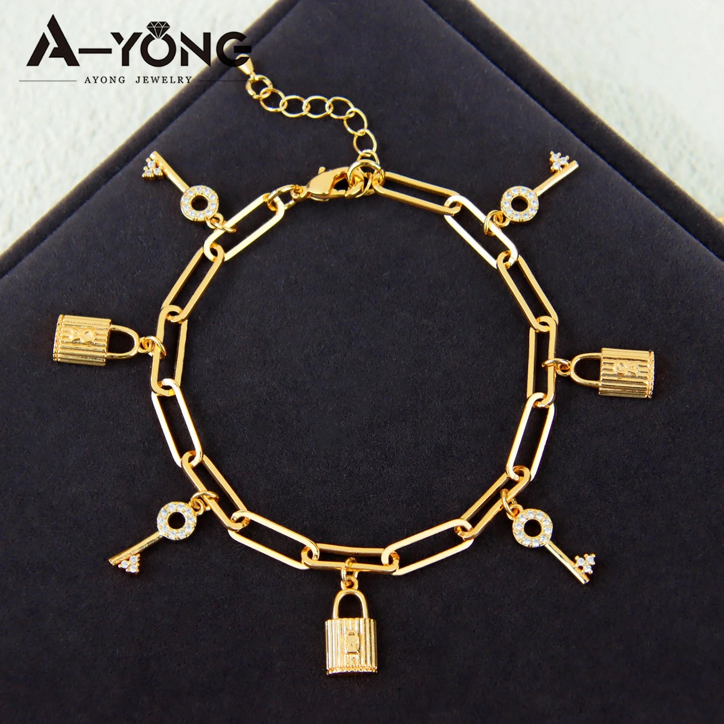 Dubai Fashion Bracelet 21K Gold Plated Hand Link Chain