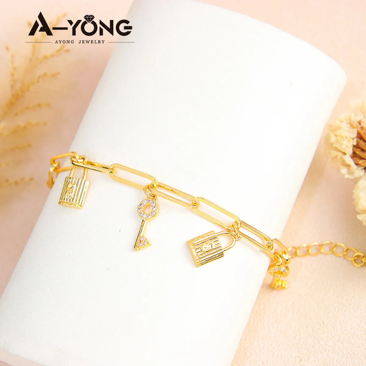 Dubai Fashion Bracelet 21K Gold Plated Hand Link Chain