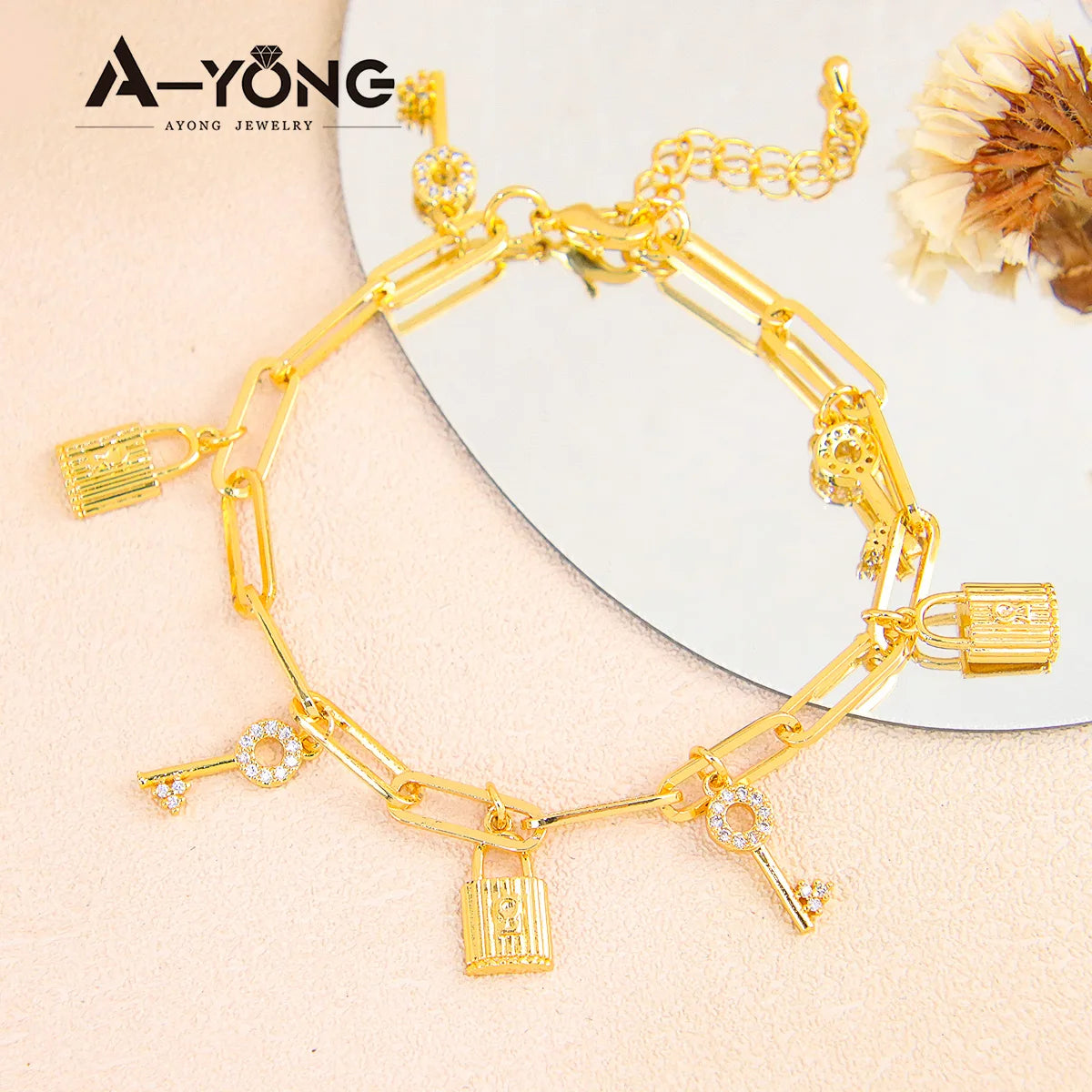 Dubai Fashion Bracelet 21K Gold Plated Hand Link Chain